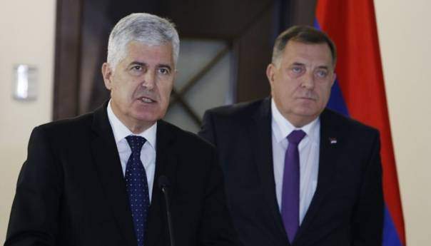 Der Standard: Dodik i Čović traže nove podjele u BiH